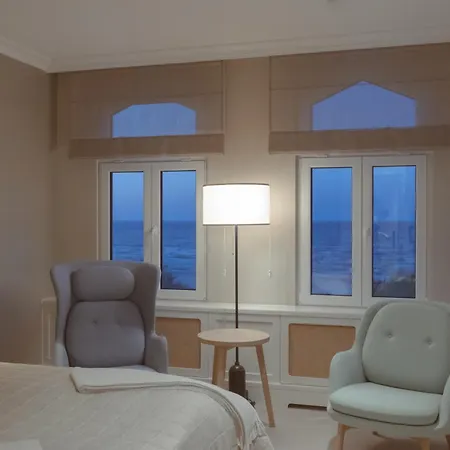 Отель Strandhotel Ostende 4*