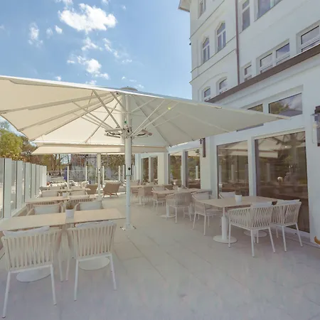 Отель Strandhotel Ostende