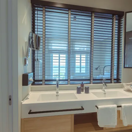 Otel Strandhotel Ostende 4*