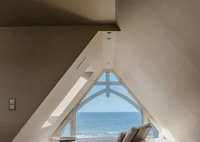 Hotel Strandhotel Ostende 4*